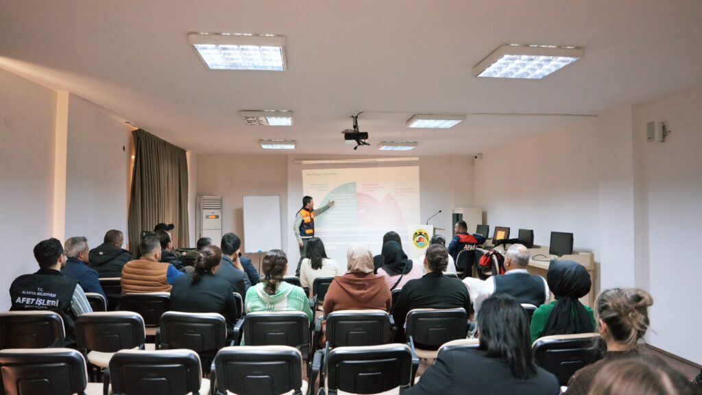 Engelsiz Yaşam Merkezi'nde Deprem Hazırlık Semineri - Mega TV WhatsApp Image 2025 02 13 at 14.12.07 - Mega TV