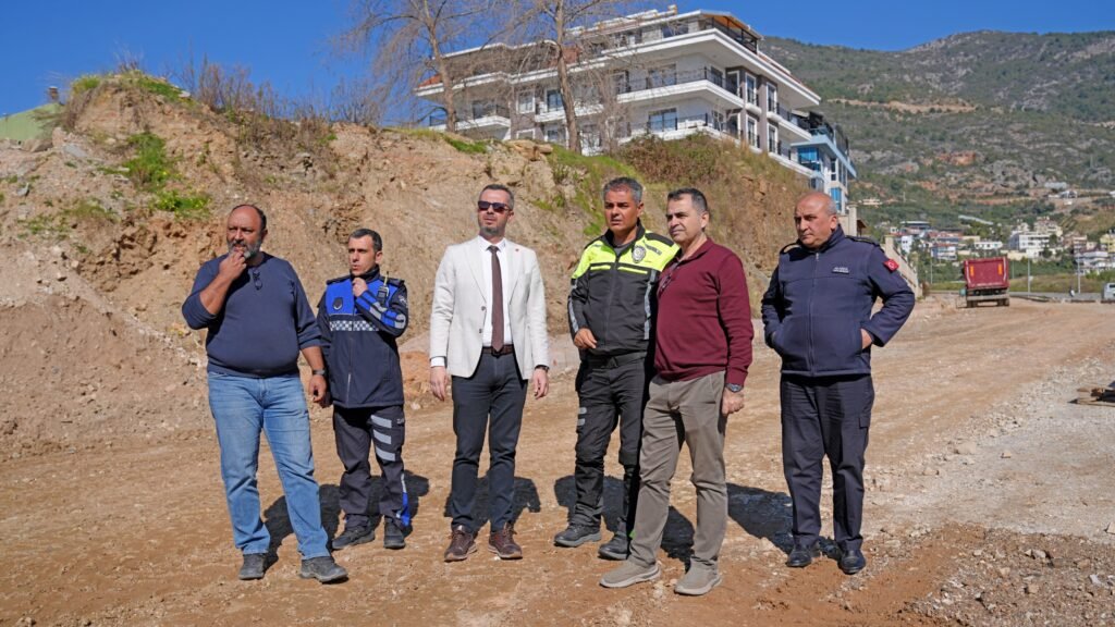 Alanya Belediyesi'nden 4 Kolda Asfalt Seferberliği - Mega TV WhatsApp Image 2025 02 14 at 15.33.31 - Mega TV
