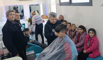 Öğrencilere Mobil Kuaför Hizmeti