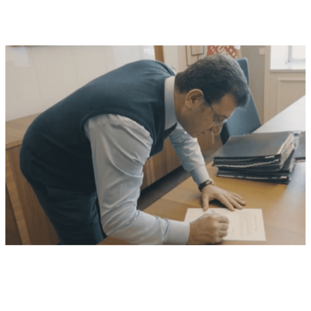 İmamoğlu'ndan Cumhurbaşkanlığı İçin İlk Adım - Mega TV White And Red Modern Breaking News Instagram Post 2025 02 21T140109.332 - Mega TV