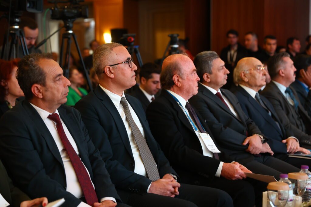 ‘Surdurulebilir Gelecek Icin Cevre Egitimi Kongresi basladi 1 - Mega TV