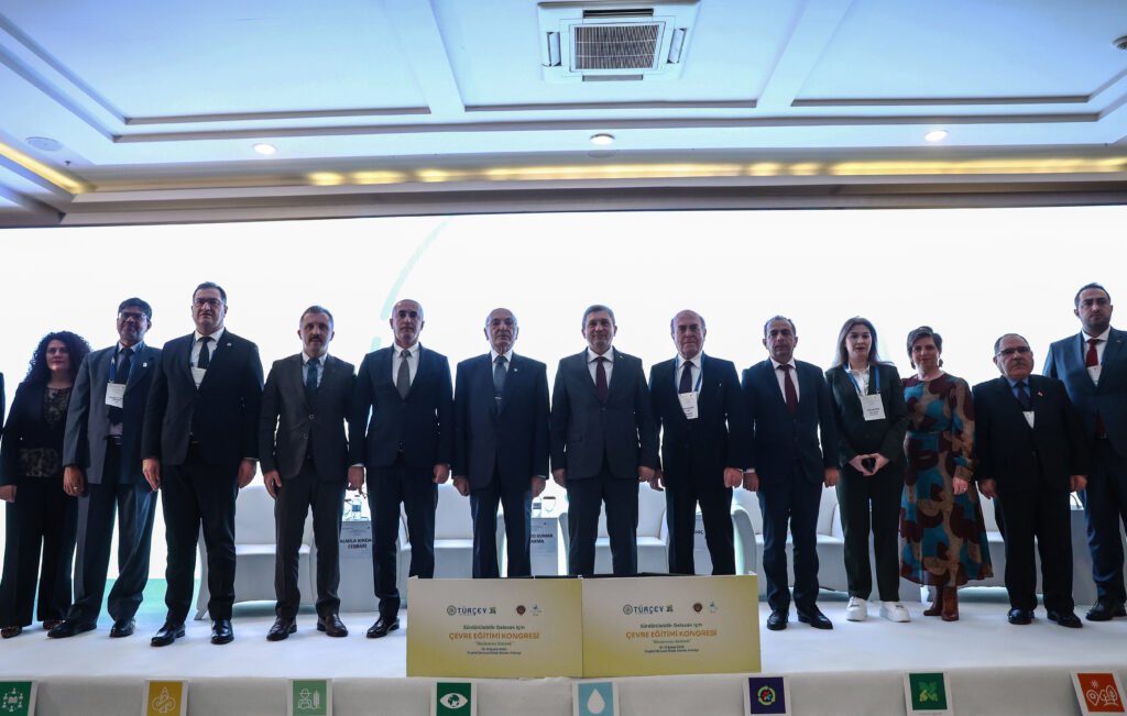 ‘Surdurulebilir Gelecek Icin Cevre Egitimi Kongresi basladi 6 - Mega TV