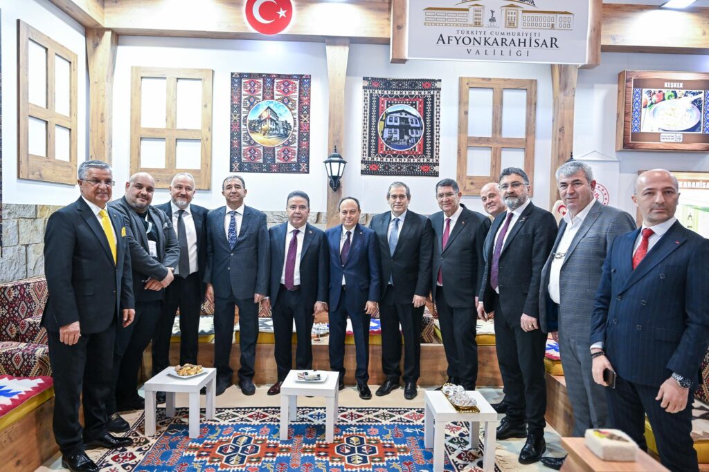 Başkan Böcek ITB Berlin Fuarında Antalya’yı Tanıtıyor - Mega TV BASKAN ITB BERLIN FUARI 1 - Mega TV