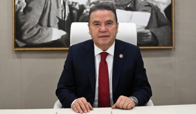 Başkan Muhittin Böcek’in 8 Mart Mesajı