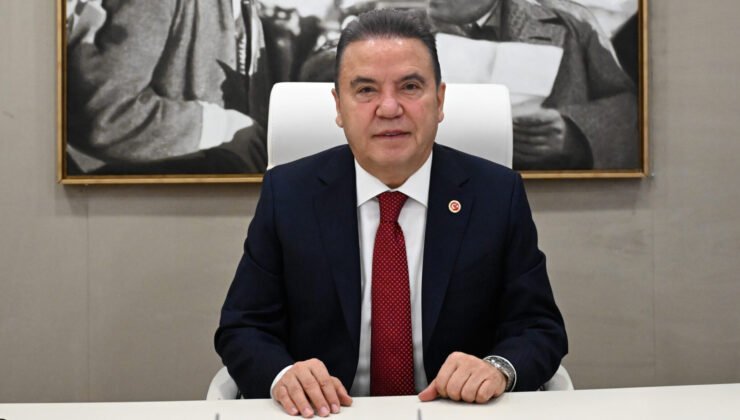 Başkan Muhittin Böcek’in 8 Mart Mesajı