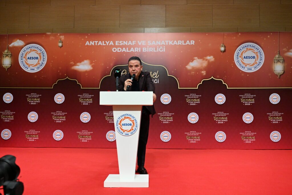 Başkan Böcek AESOB’un Geleneksel İftar Yemeğine Katıldı - Mega TV Baskan AESOB iftar yemegi 7 - Mega TV