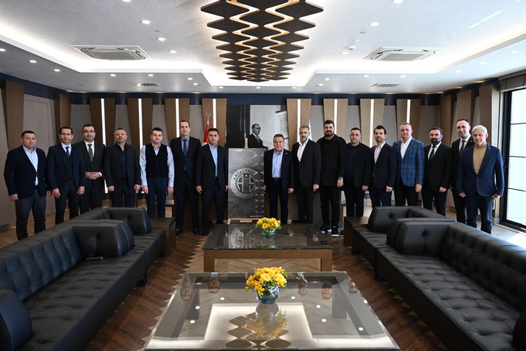 Baskan Antalyaspor ziyaret 3 - Mega TV