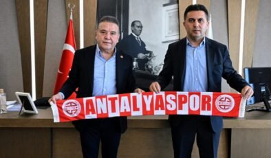 Başkan Böcek’e Antalyaspor’un Yeni Yönetiminden Ziyaret