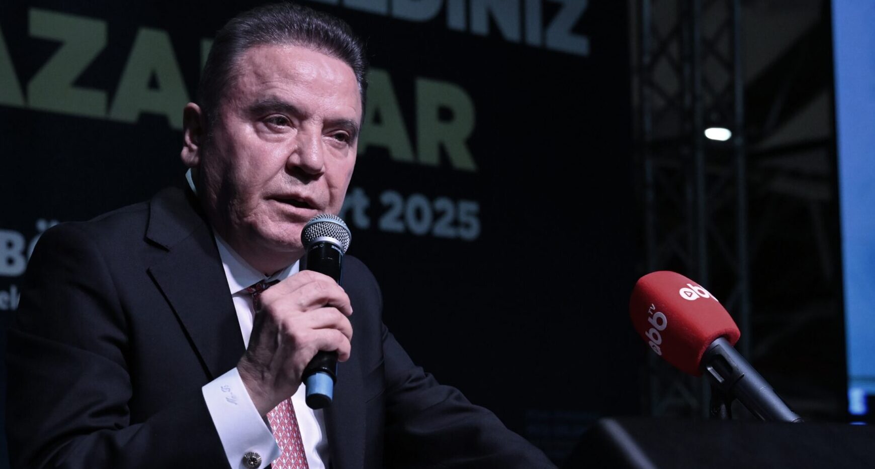 Başkan Böcek, Şehit Yakınları ve Gazi Aileleri ile İftarda Buluştu