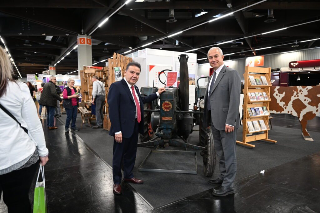 Baskan Muhittin Bocek Nurnberg Turizm Fuarina katildi 13 - Mega TV