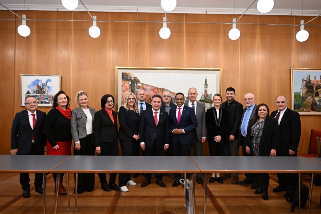 Baskan Muhittin Bocek Nurnberg Turizm Fuarina katildi 17 - Mega TV