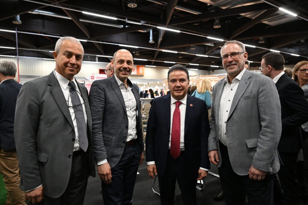 Baskan Muhittin Bocek Nurnberg Turizm Fuarina katildi 7 - Mega TV