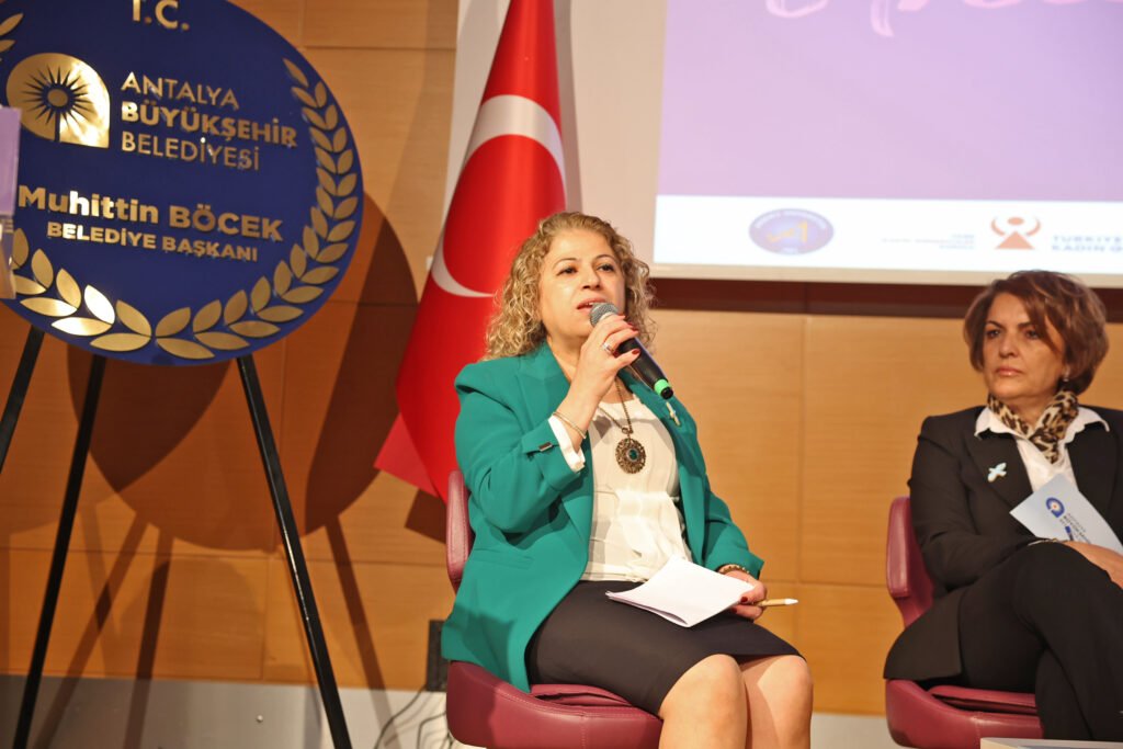 Buyuksehir Ureten Kadinlar Calistayi duzenledi 3 - Mega TV