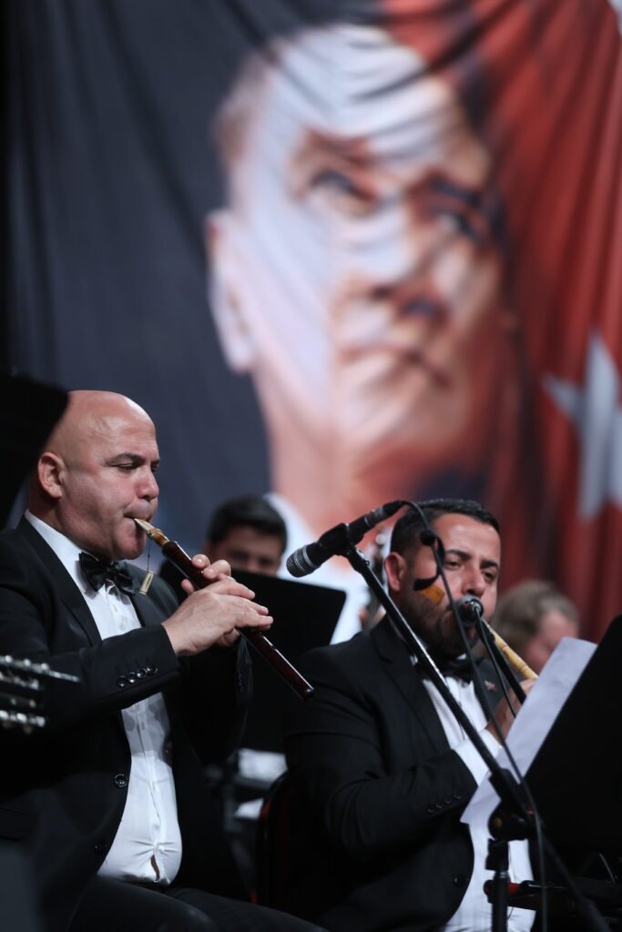 Buyuksehirden Canakkale Zaferine ozel konser 8 - Mega TV