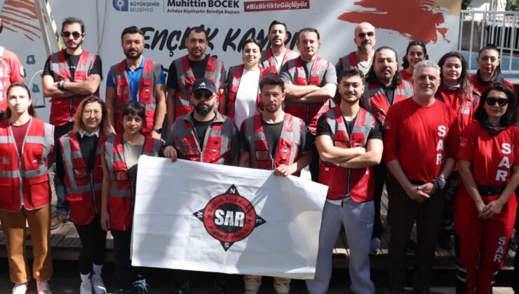 Gençlik Kampında Arama Kurtarma Gönüllülerine Eğitim Kampı