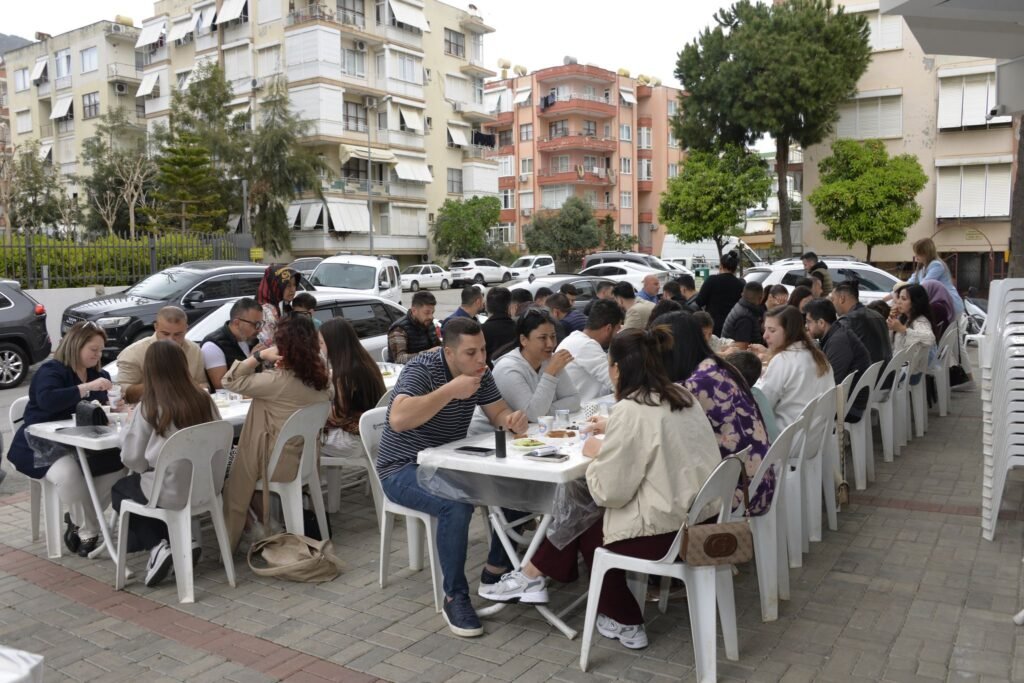 Yetgin'den Bayram Kahvaltısı - Mega TV IMG 20250331 WA0002 - Mega TV