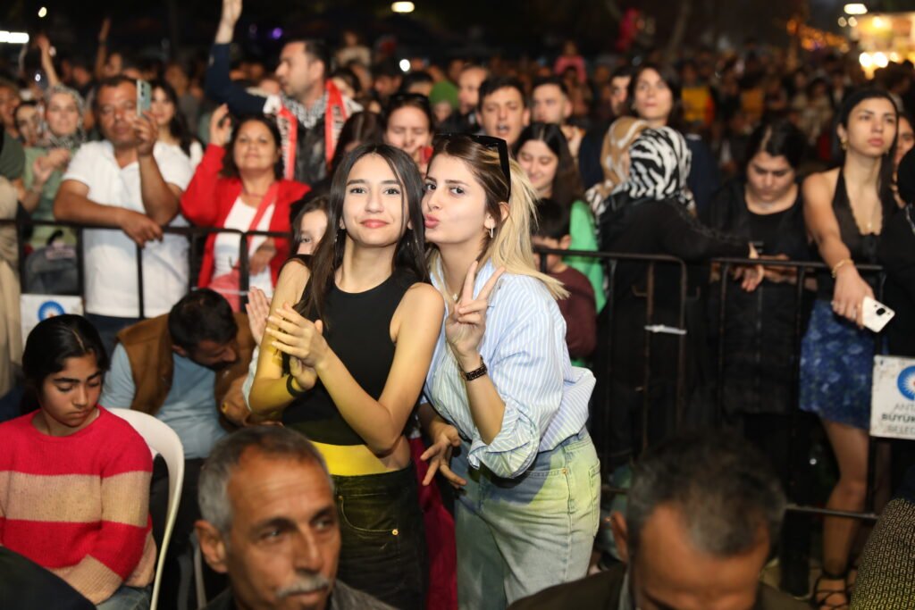 Urfalilar gecesii 7 - Mega TV