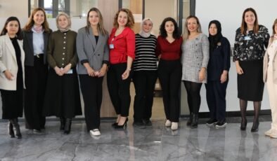Kadın Meclis Üyelerinden 8 Mart’a Anlamlı Kutlama