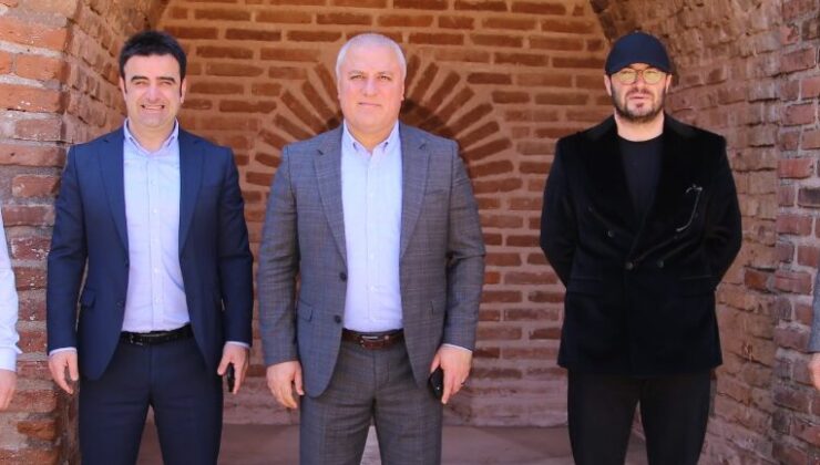 Bienal Göz Kamaştırıyor