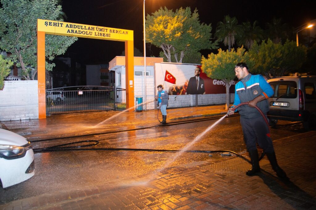 Alanya Belediyesi’nden Bayram Öncesi Temizlik - Mega TV WhatsApp Image 2025 03 15 at 15.32.40 - Mega TV