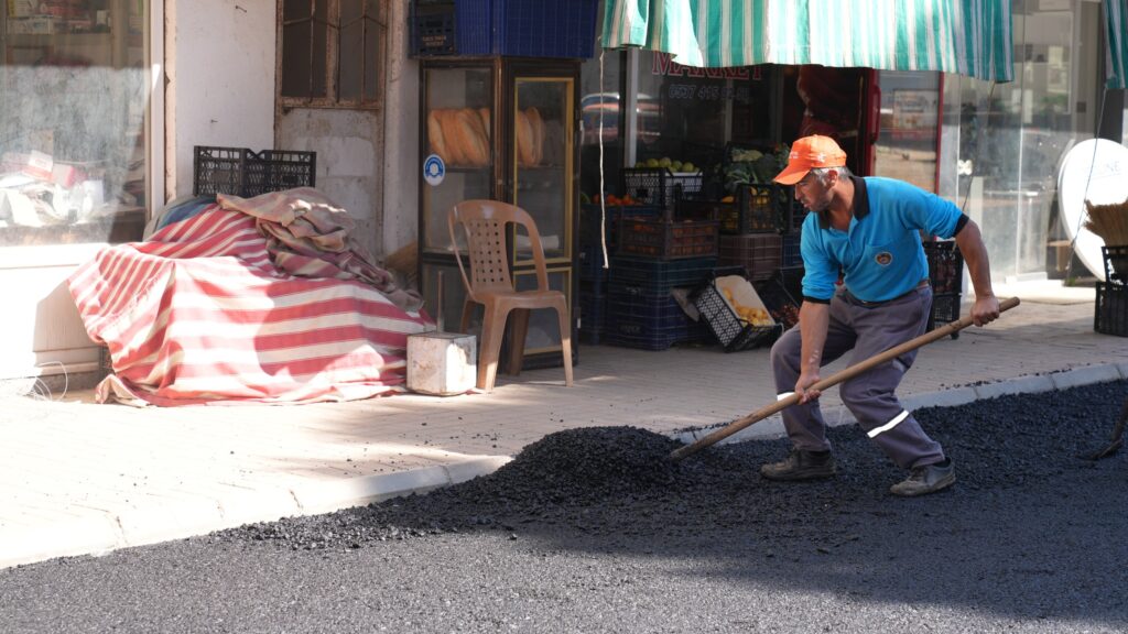 Demirtaş Mahallesi'nin En Yoğun Caddesi Asfaltla Buluştu - Mega TV WhatsApp Image 2025 03 22 at 13.57.01 - Mega TV