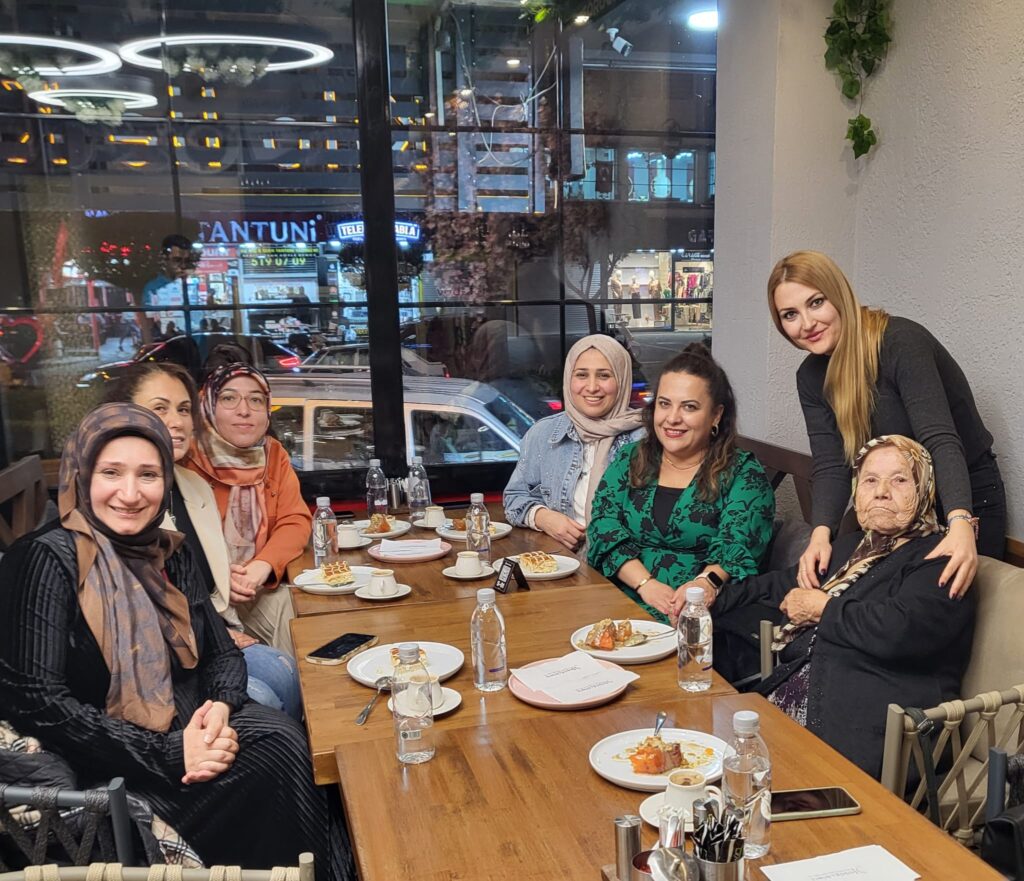 Kızılay Kadın Kolları Eski Başkanları İftar Programında Bir Araya Geldi - Mega TV WhatsApp Image 2025 03 26 at 10.16.36 - Mega TV