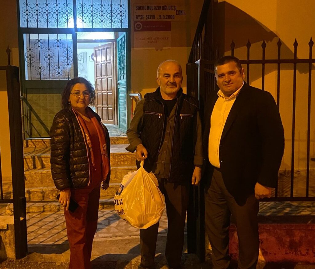 Kadir Gecesi Lokmaları Büyükşehirden - Mega TV WhatsApp Image 2025 03 27 at 09.41.26 - Mega TV