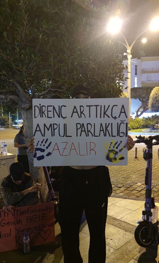Haklarını Arayan Halkın Sesi Sokaklarda Yükseldi - Mega TV WhatsApp Image 2025 03 27 at 22.12.41 - Mega TV