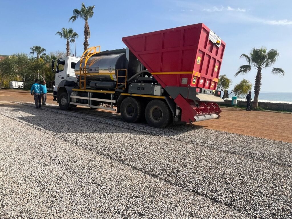 İncekum Mahallesi’nde 6 Bin Metrekarelik Otopark Alanına Asfalt - Mega TV WhatsApp Image 2025 03 28 at 12.26.42 - Mega TV