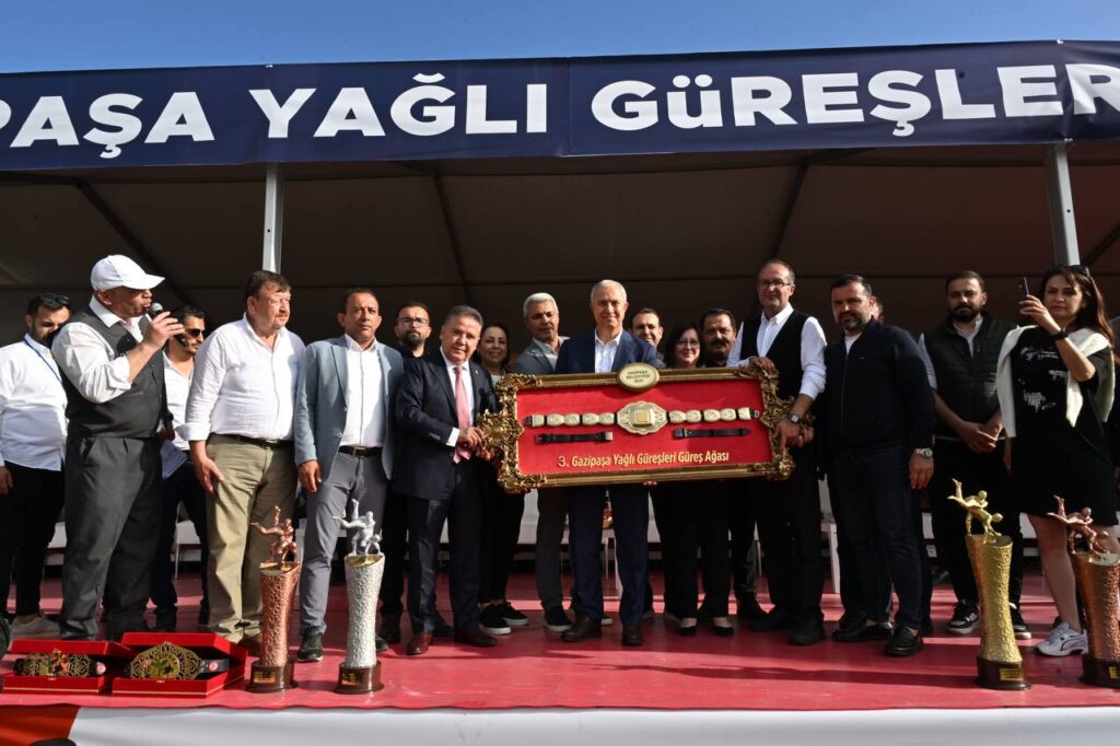 5776410342727993790 - Mega TV