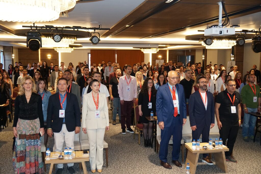 ALKU 6. ULUSLARARASI REKREASYON VE SPOR YONETIMI KONGRESINE DAMGA VURDU 6 - Mega TV