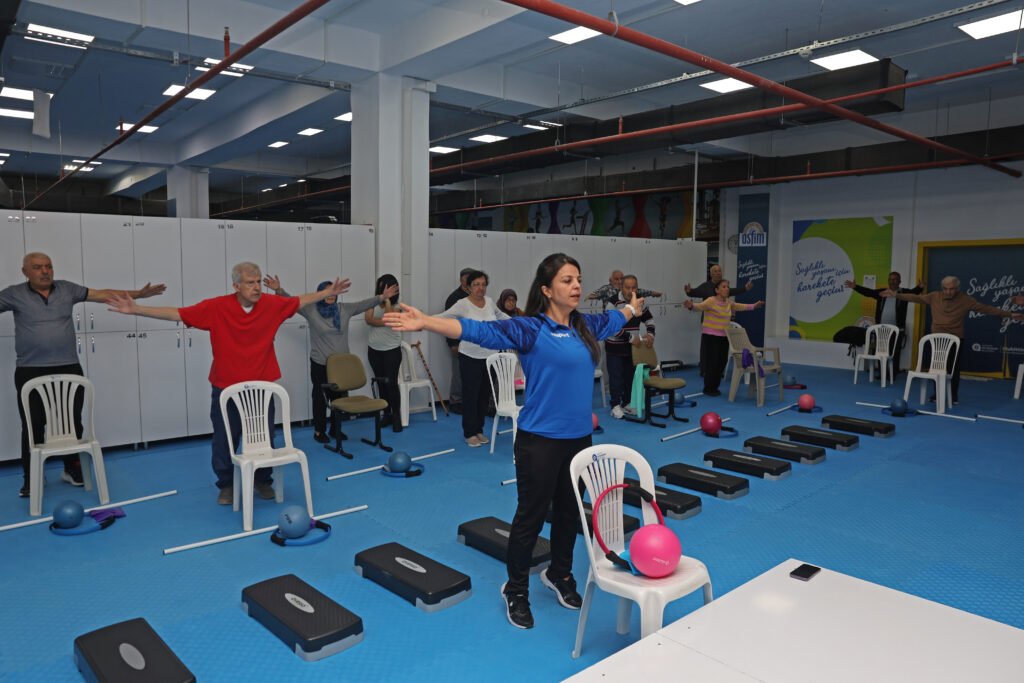 ASFIMde parkinson hastalari hayata baglaniyor 1 - Mega TV
