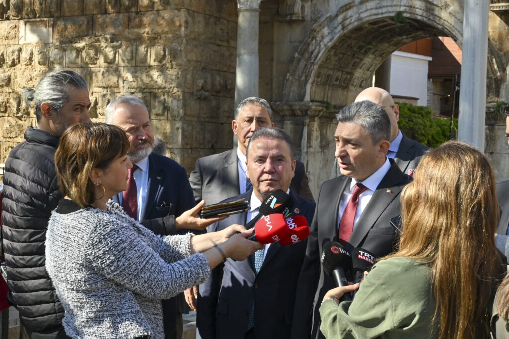 Baskan Bocek sektor temsilcileriyle Kaleicinde 3 - Mega TV