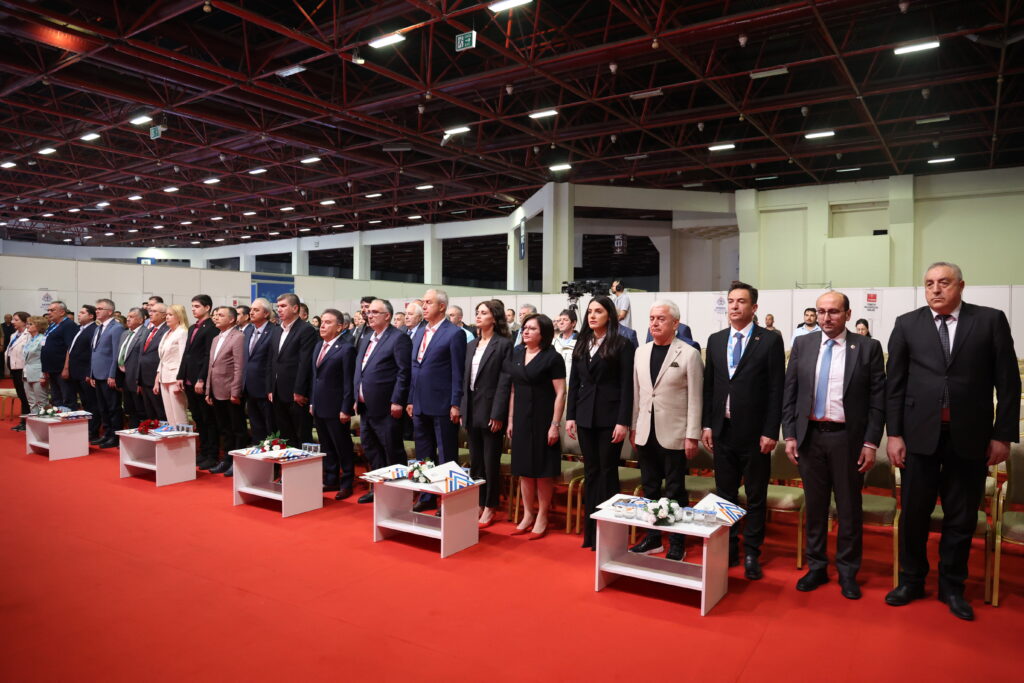 Belediyeciligin kalbi Antalyada atti 1 - Mega TV