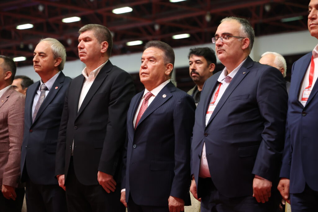Belediyeciligin kalbi Antalyada atti 2 - Mega TV