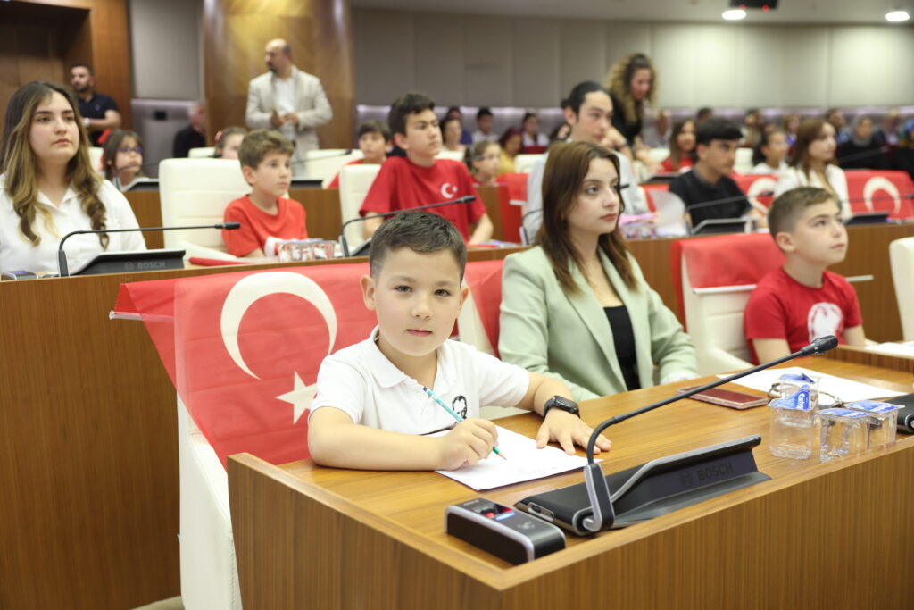 Buyuksehirde 23 Nisan Temsili Cocuk Meclisi 4 - Mega TV