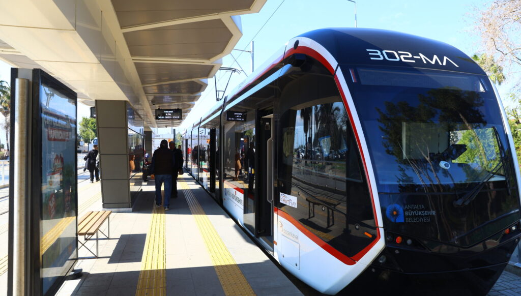 Buyuksehire ait toplu ulasim araclari 1 Mayista ucretsiz 1 scaled e1746004178315 - Mega TV