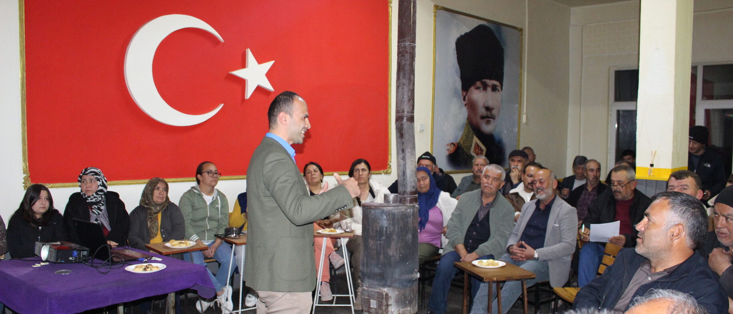 ELMALI’DA ÇİFTÇİLERE BİYOLOJİK MÜCADELE EĞİTİMİ