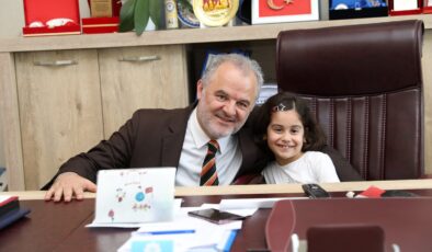 REKTÖR TÜRKDOĞAN: 23 NİSAN, YÜREKLERE İŞLENMİŞ EMANETTİR