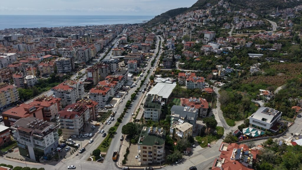 Alanya Belediyesi Teras Yolu’nda Sıcak Asfalt Çalışmalarına Başladı - Mega TV WhatsApp Image 2025 04 07 at 18.03.04 1 - Mega TV