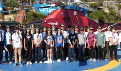 Alanya’da 23 Nisan’a Özel Uçuş Deneyimi