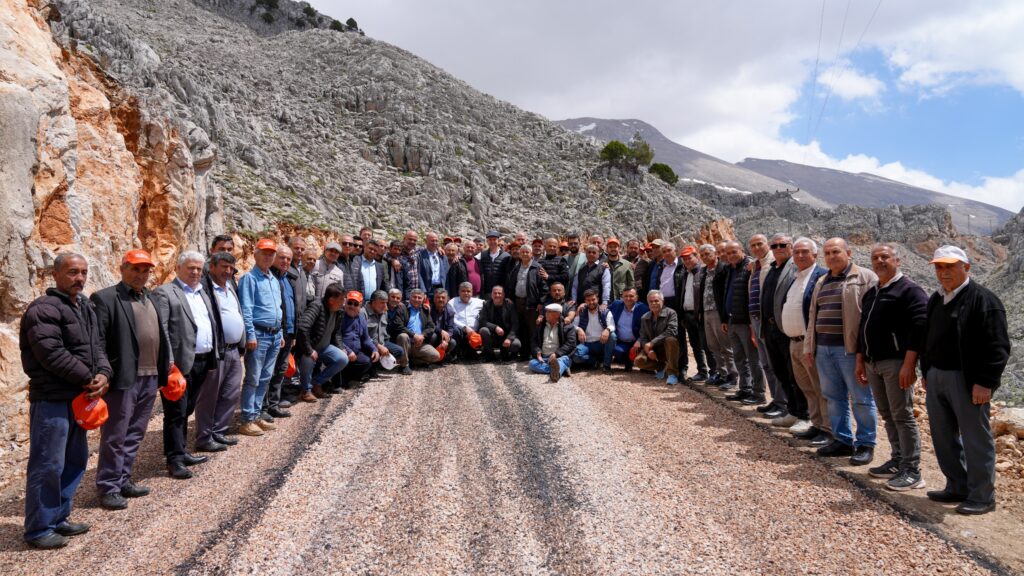 30 YAYLAYA ULAŞIMI SAĞLAYAN DEMİRKAPI’DA ÇALIŞMALAR SON AŞAMAYA GELDİ - Mega TV WhatsApp Image 2025 04 30 at 09.55.14 - Mega TV
