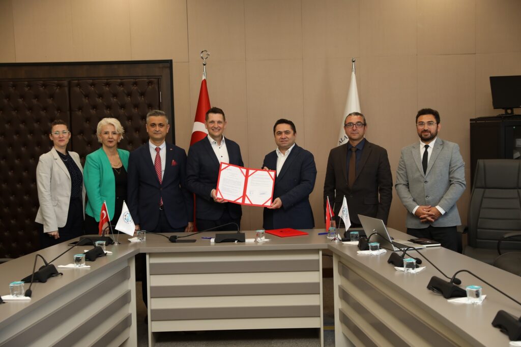 ALKÜ, Uluslararası İş Birliklerini Genişletiyor - Mega TV 5M3A9479 - Mega TV