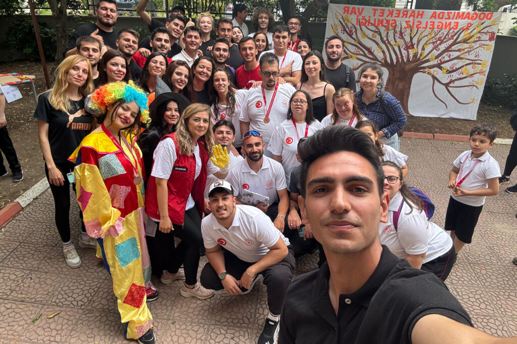 ALKUDE ENGELLER KALKTI Engelsiz Kent 1 - Mega TV