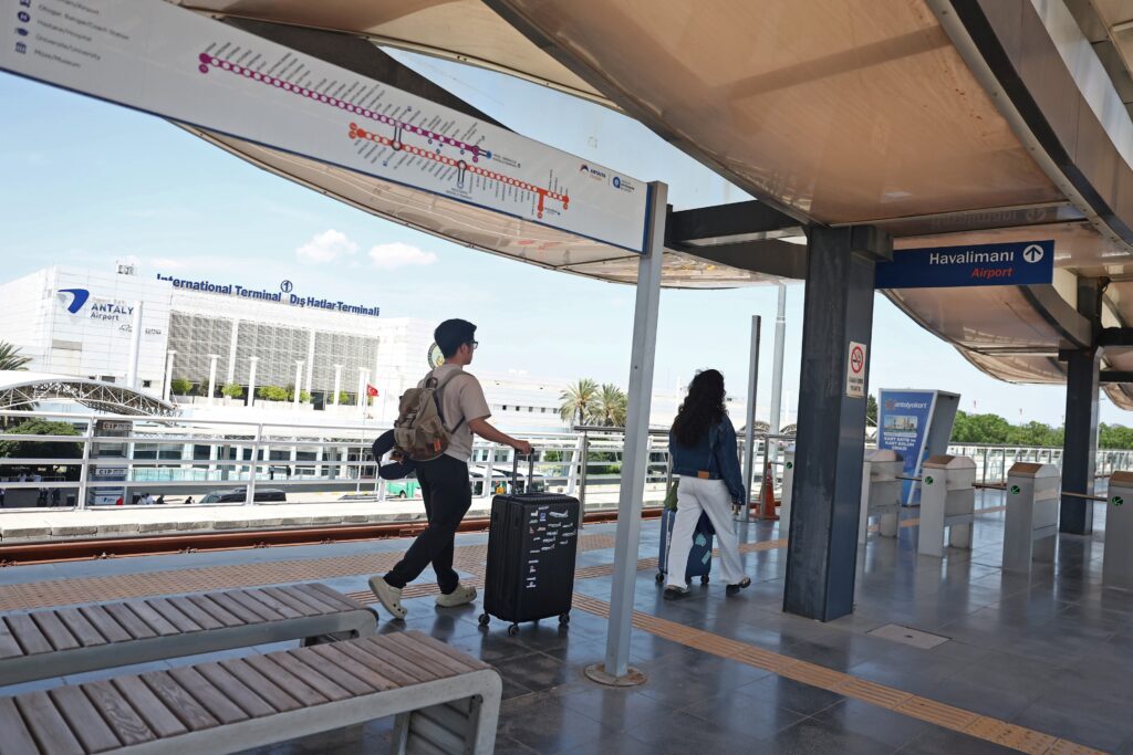 Antray ile havalimanına ulaşım hızlı ve kolay - Mega TV Antray ile havalimanina ulasim hizli ve kolay 9 - Mega TV