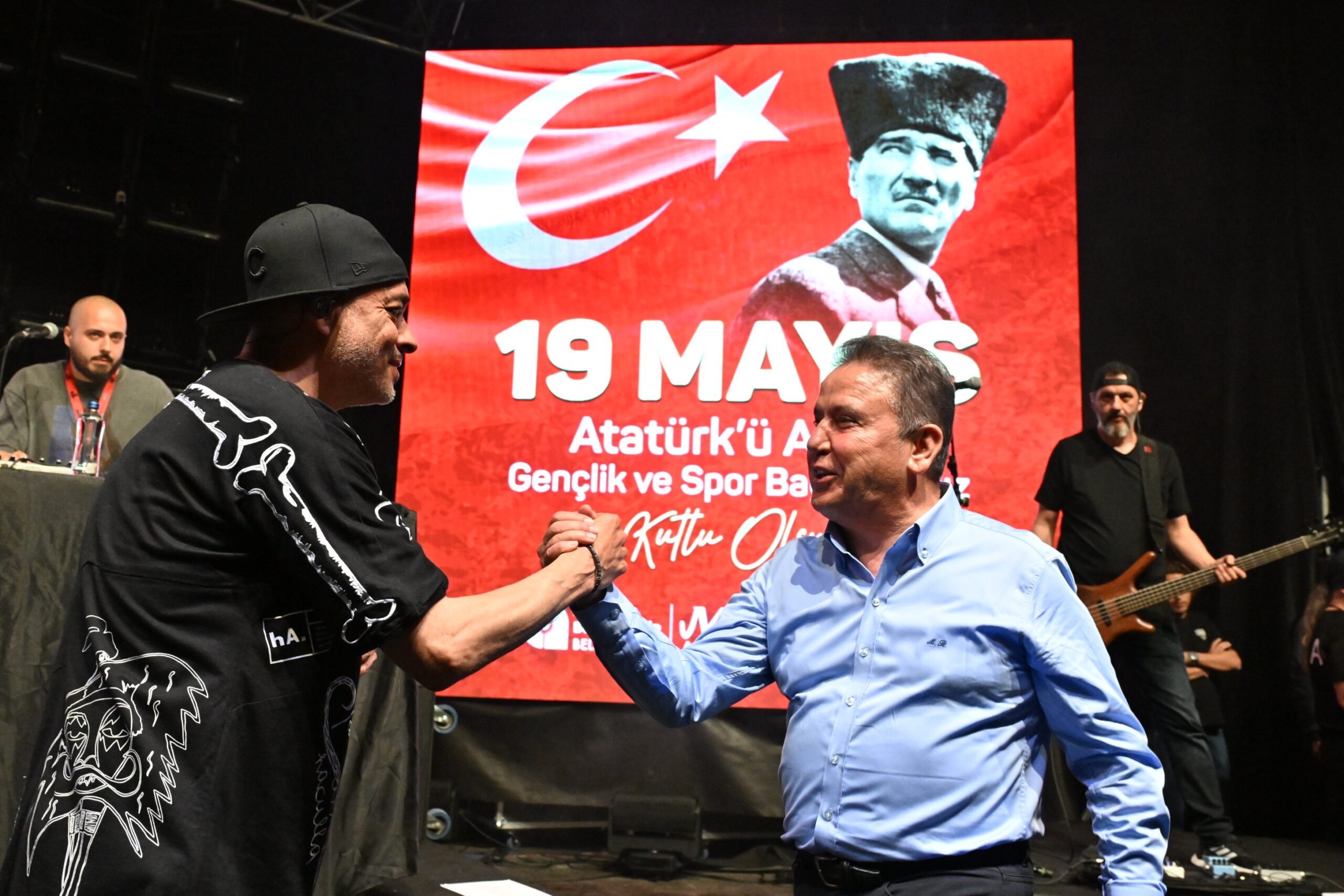 Antalyalılar Tek Yürek Oldu