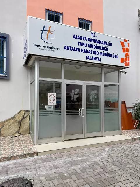 Tapuda Yasal Boşluklar Kapıyı Açtı: Sahte Kimlikle 23 Milyonluk Vurgun!