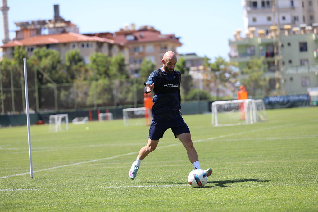 Alanyaspor'da Gaziantep FK Hazırlıkları Tempolu Başladı - Mega TV Photo 6e383 - Mega TV