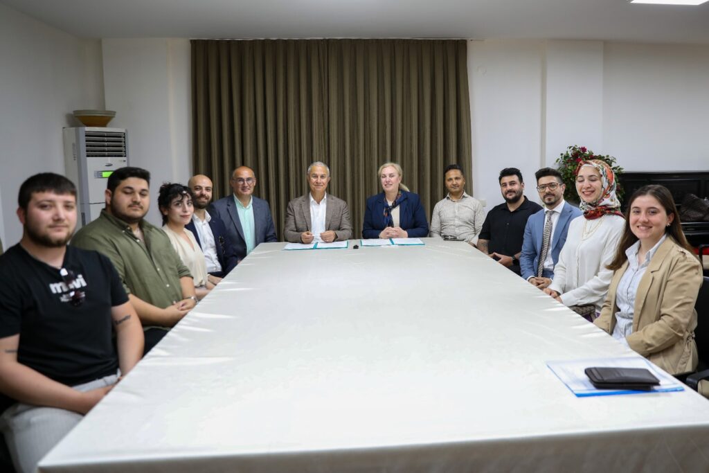 Gençler Yerel Demokrasiyle Buluşuyor: Alanya Belediyesi Ve Kent Konseyinden Örnek İşbirliği - Mega TV WhatsApp Image 2025 05 16 at 15.17.11 - Mega TV