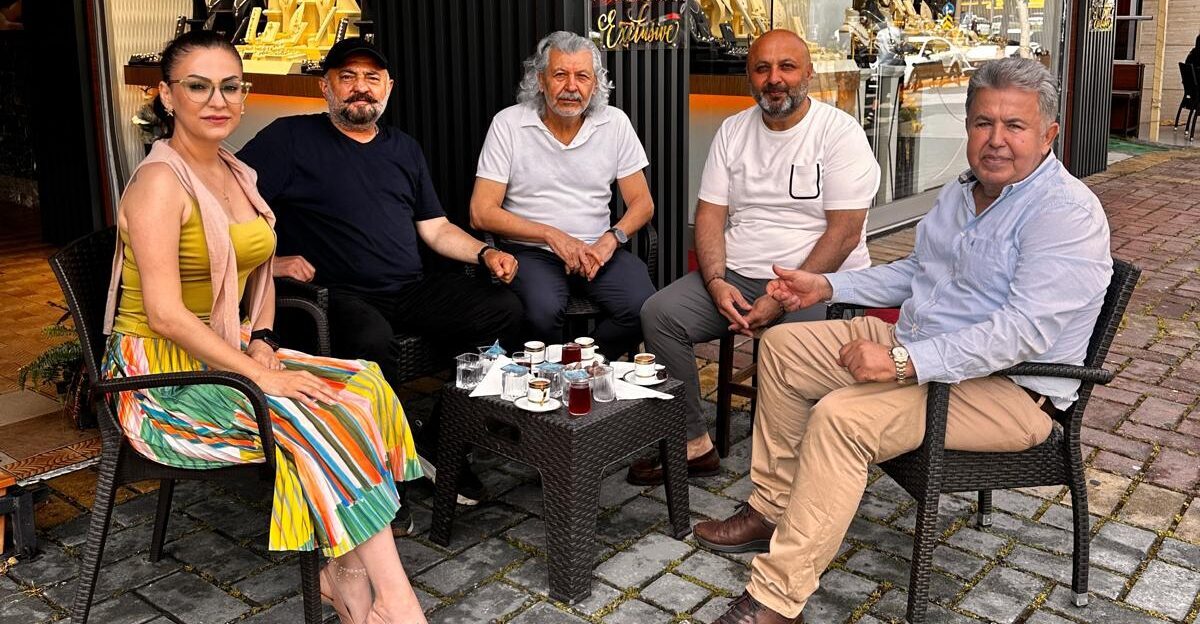 Alanya’da Vefa Buluşması: Eski Dostlar Sabah Kahvesinde Bir Araya Geldi